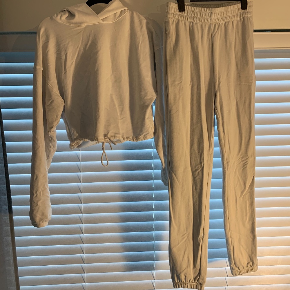 The Group by Babaton Sweatsuit